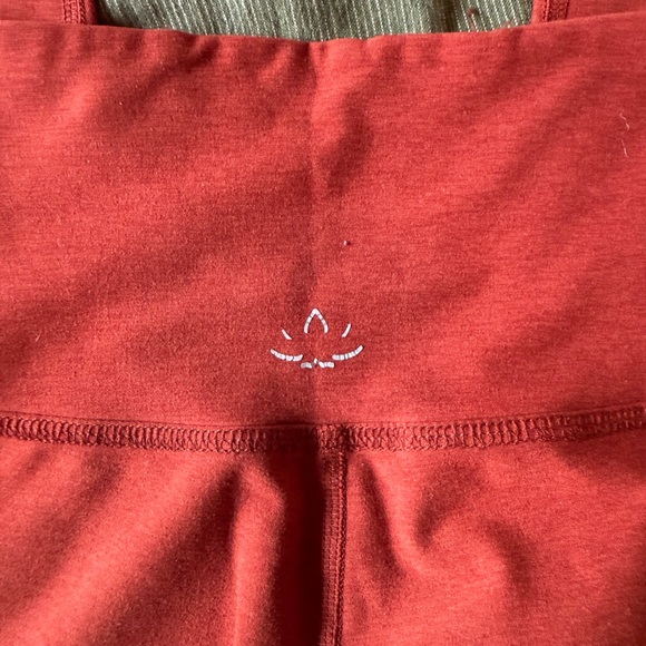 Beyond Yoga Midi Leggings - Size S - Picture 3 of 5